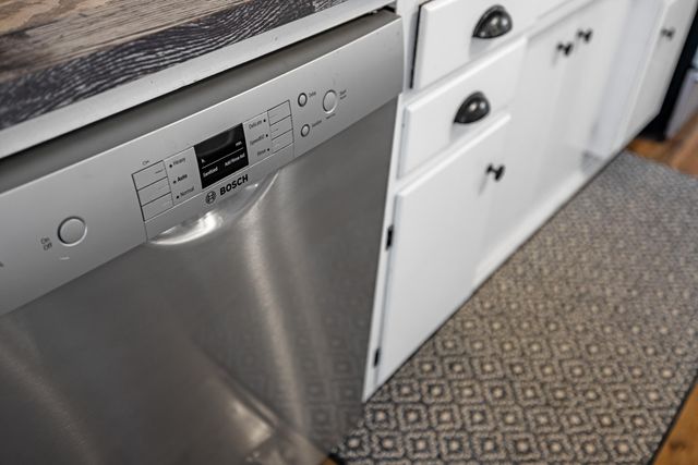 955 ENTRY SCHOOL RD, Fishersville, VA 22939