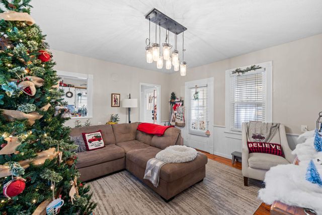 955 ENTRY SCHOOL RD, Fishersville, VA 22939