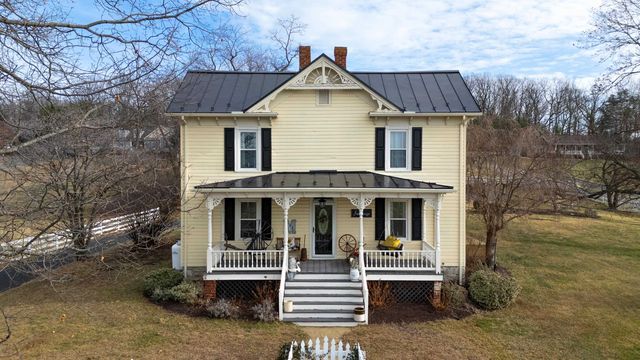 955 ENTRY SCHOOL RD, Fishersville, VA 22939