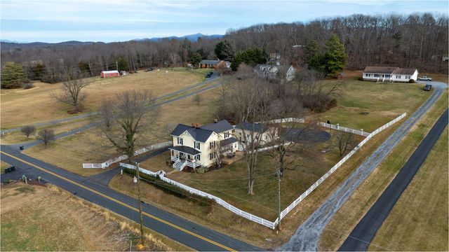 955 ENTRY SCHOOL RD, Fishersville, VA 22939