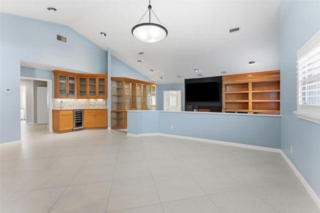 2708 W OSBORNE AVENUE, Tampa, FL 33614