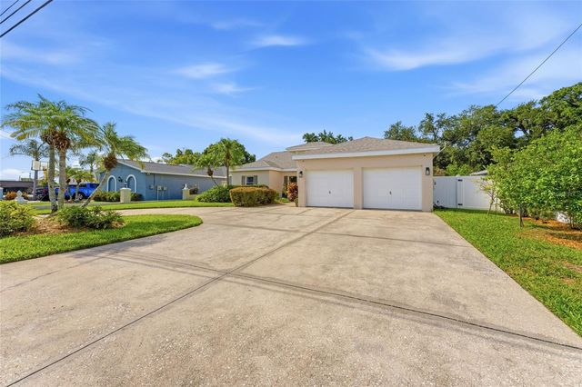2708 W OSBORNE AVENUE, Tampa, FL 33614