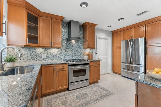 2708 W OSBORNE AVENUE, Tampa, FL 33614