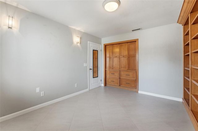 2708 W OSBORNE AVENUE, Tampa, FL 33614