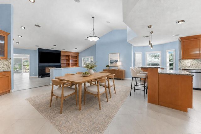 2708 W OSBORNE AVENUE, Tampa, FL 33614