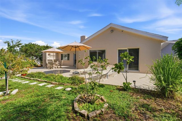 2708 W OSBORNE AVENUE, Tampa, FL 33614