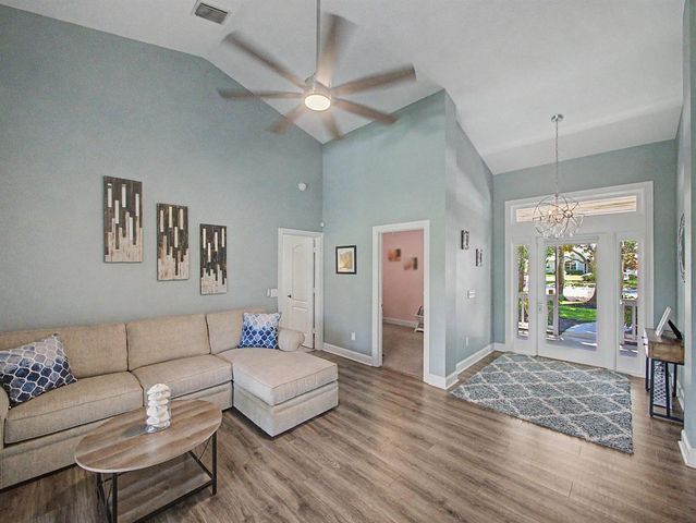 1146 SW Arrowhead Court, Palm City, FL 34990