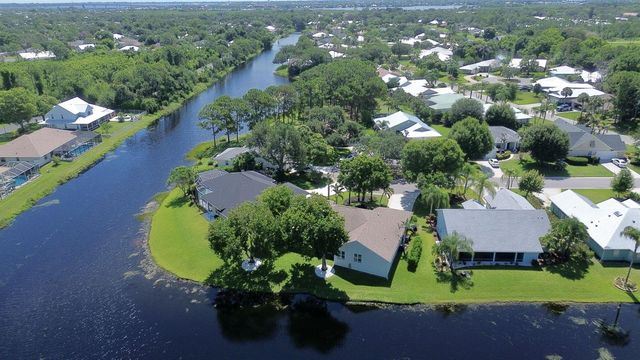 1146 SW Arrowhead Court, Palm City, FL 34990