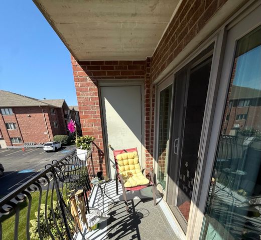9410 Melvina Avenue 2SW, Oak Lawn, IL 60453
