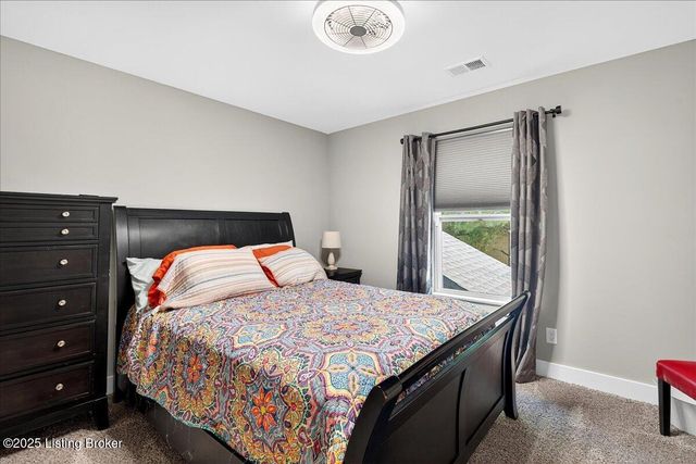 9204 Fairground Rd, Louisville, KY 40291