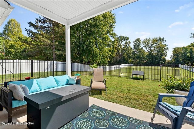 9204 Fairground Rd, Louisville, KY 40291