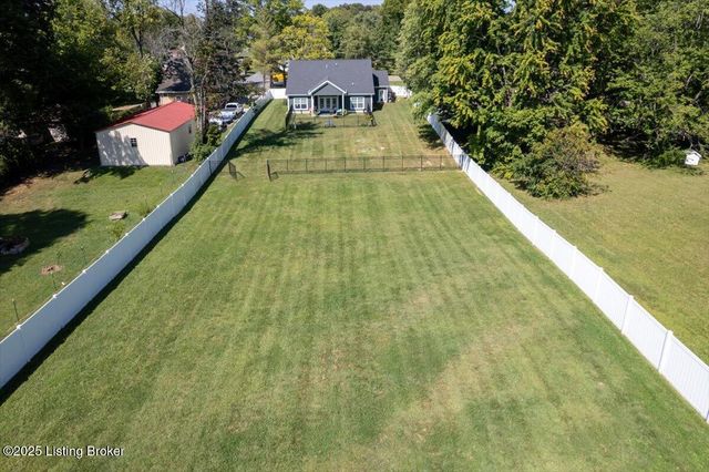 9204 Fairground Rd, Louisville, KY 40291