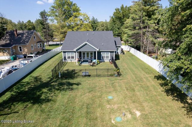 9204 Fairground Rd, Louisville, KY 40291