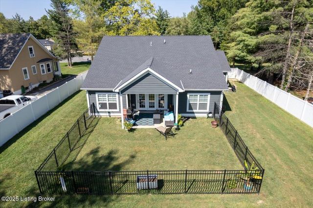 9204 Fairground Rd, Louisville, KY 40291