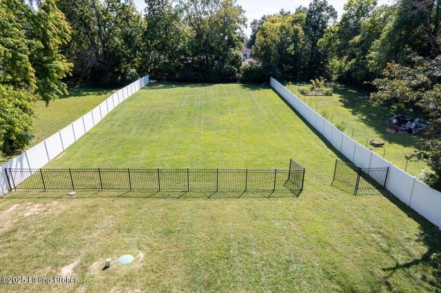 9204 Fairground Rd, Louisville, KY 40291