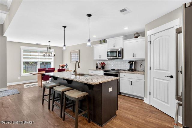 9204 Fairground Rd, Louisville, KY 40291