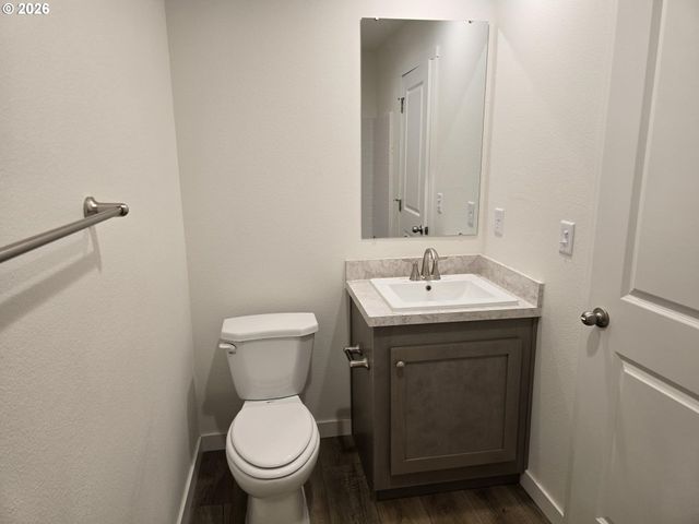 5299 Maple St, Florence, OR 97439