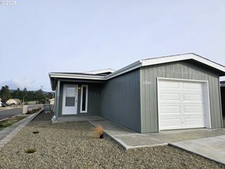5299 Maple St, Florence, OR 97439