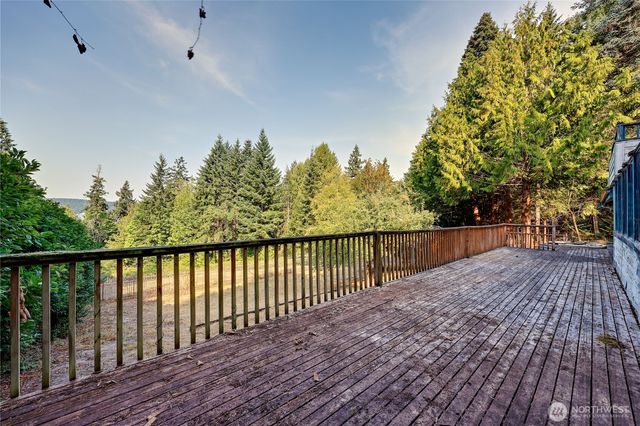 5368 Crystal Springs Drive NE, Bainbridge Island, WA 98110