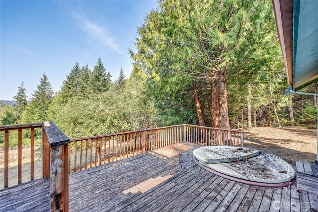 5368 Crystal Springs Drive NE, Bainbridge Island, WA 98110