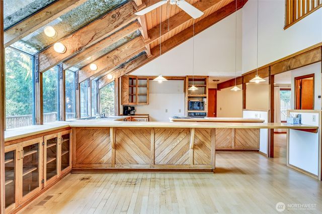 5368 Crystal Springs Drive NE, Bainbridge Island, WA 98110