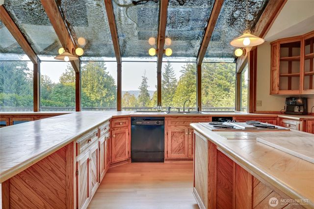 5368 Crystal Springs Drive NE, Bainbridge Island, WA 98110