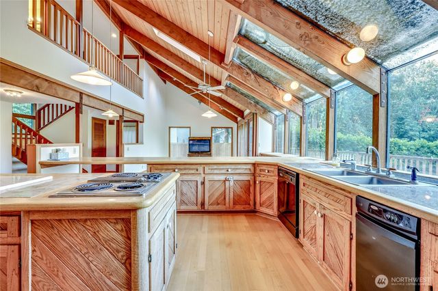 5368 Crystal Springs Drive NE, Bainbridge Island, WA 98110