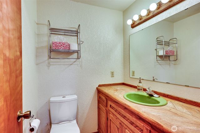 5368 Crystal Springs Drive NE, Bainbridge Island, WA 98110