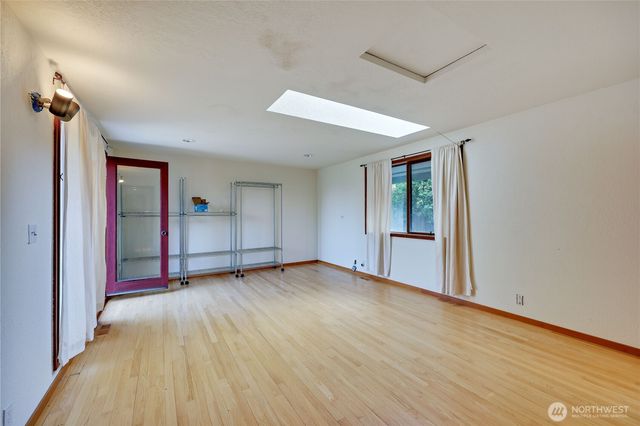 5368 Crystal Springs Drive NE, Bainbridge Island, WA 98110