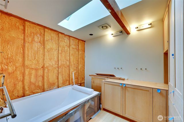 5368 Crystal Springs Drive NE, Bainbridge Island, WA 98110