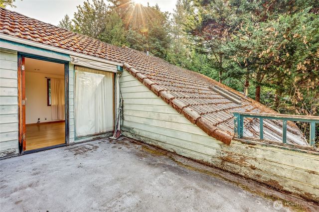 5368 Crystal Springs Drive NE, Bainbridge Island, WA 98110