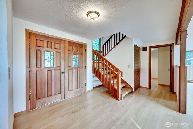 5368 Crystal Springs Drive NE, Bainbridge Island, WA 98110
