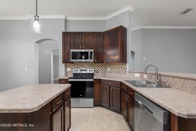 565 GRAND PARKE Drive, St. Johns, FL 32259
