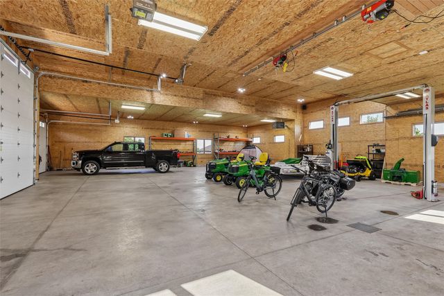 31696 Silverado Lane, Waukee, IA 50263