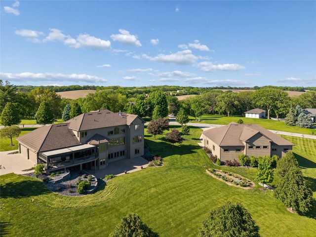 31696 Silverado Lane, Waukee, IA 50263