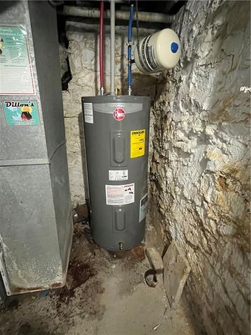 5341 Wayne Avenue, Kansas City, MO 64110