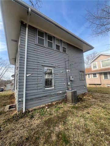 5341 Wayne Avenue, Kansas City, MO 64110