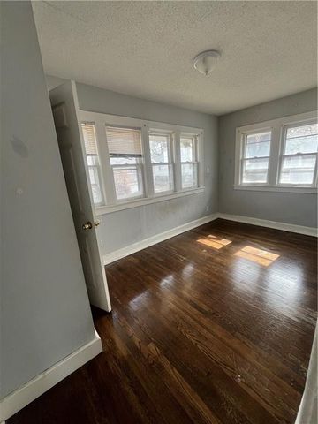 5341 Wayne Avenue, Kansas City, MO 64110