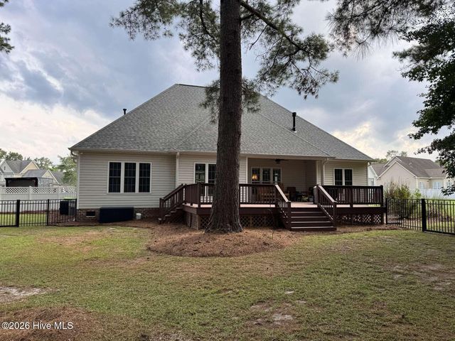1271 Naples Drive, Greenville, NC 27858