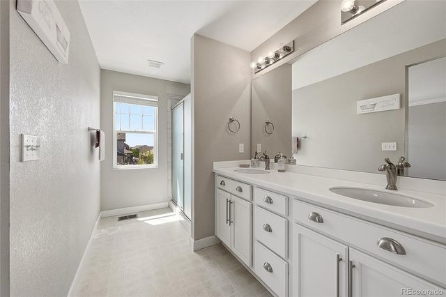 4988 S Wenatchee Circle, Aurora, CO 80015