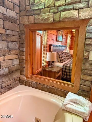909 Ridgefield Drive, Sevierville, TN 37876