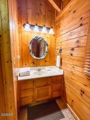 909 Ridgefield Drive, Sevierville, TN 37876