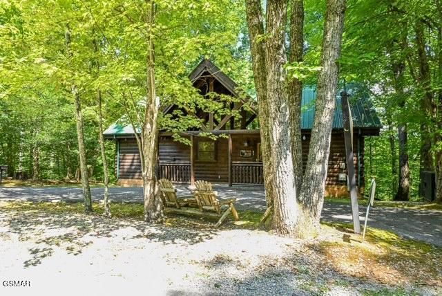 909 Ridgefield Drive, Sevierville, TN 37876