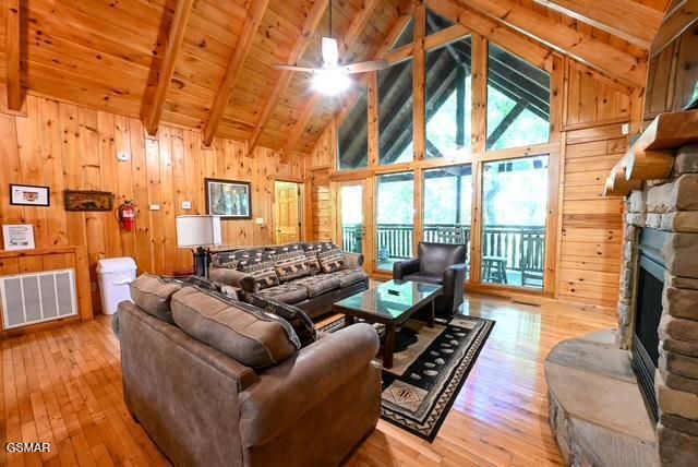 909 Ridgefield Drive, Sevierville, TN 37876