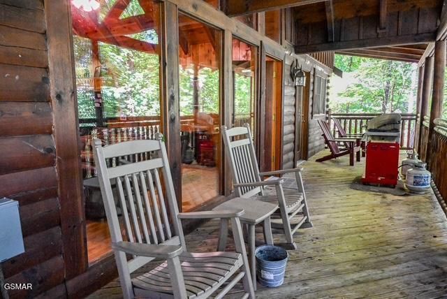 909 Ridgefield Drive, Sevierville, TN 37876