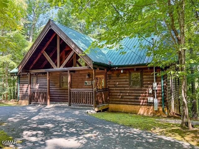 909 Ridgefield Drive, Sevierville, TN 37876