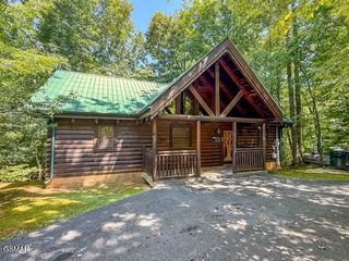 909 Ridgefield Drive, Sevierville, TN 37876