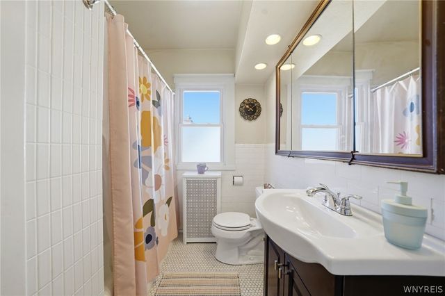 44 Kenton Road, Tonawanda, NY 14217