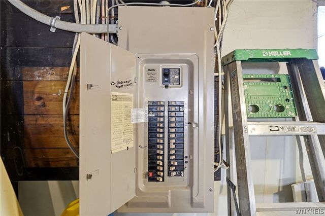 44 Kenton Road, Tonawanda, NY 14217