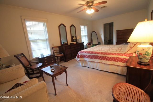 202 Haven Way S, Washington, NC 27889